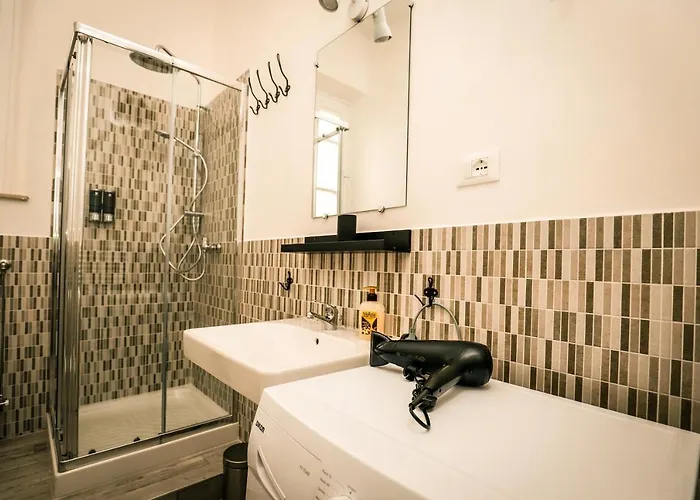 Apartamento Hostly - Nicole - 2br In Full Center Pontedera