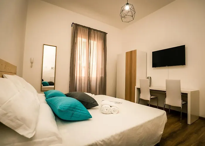 Hostly - Nicole - 2br In Full Center